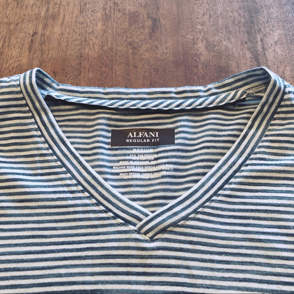 Alfani Men’s T-Shirt, Green/white stripe Sz Small - Picture 2 of 3